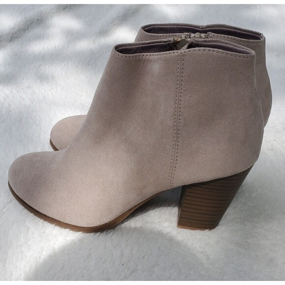 NEW OLD NAVY Size 7 FAUX SUEDE‎ LEATHER HIGH HEEL BOOTIES SAGE Beige ANKLE BOOTS - Picture 6 of 13